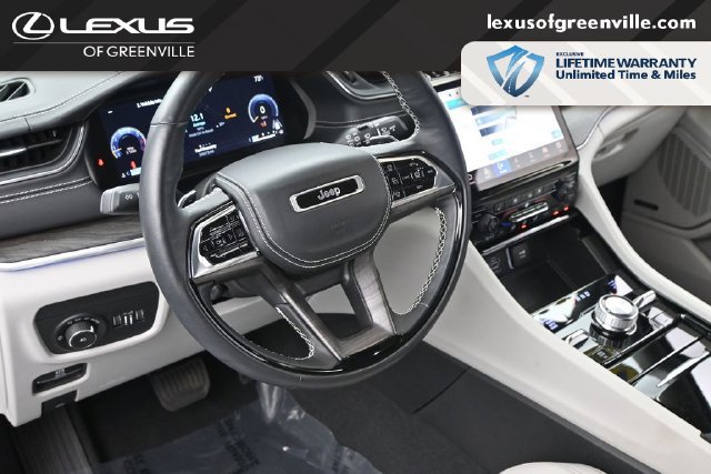 Used 2023 Jeep Grand Cherokee L Overland w/ Advanced Protech Group III AWD/4WD image 25