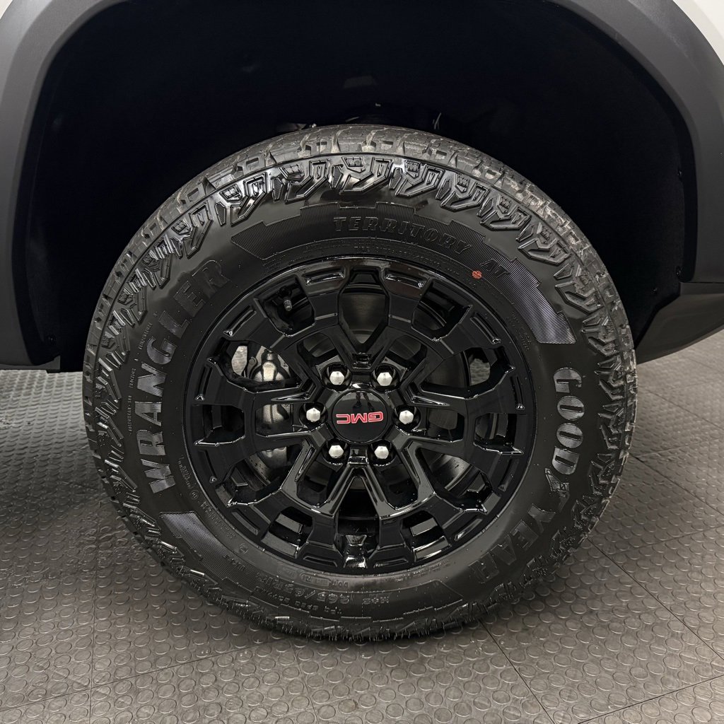 New 2026 GMC Canyon Elevation w/ Convenience Package RWD image 13