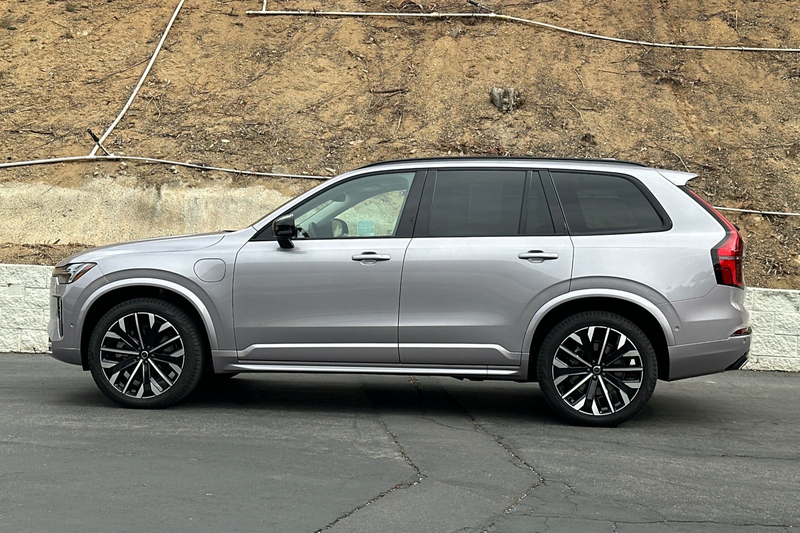 Certified 2026 Volvo XC90 T8 Ultra w/ Protection Package AWD/4WD image 8