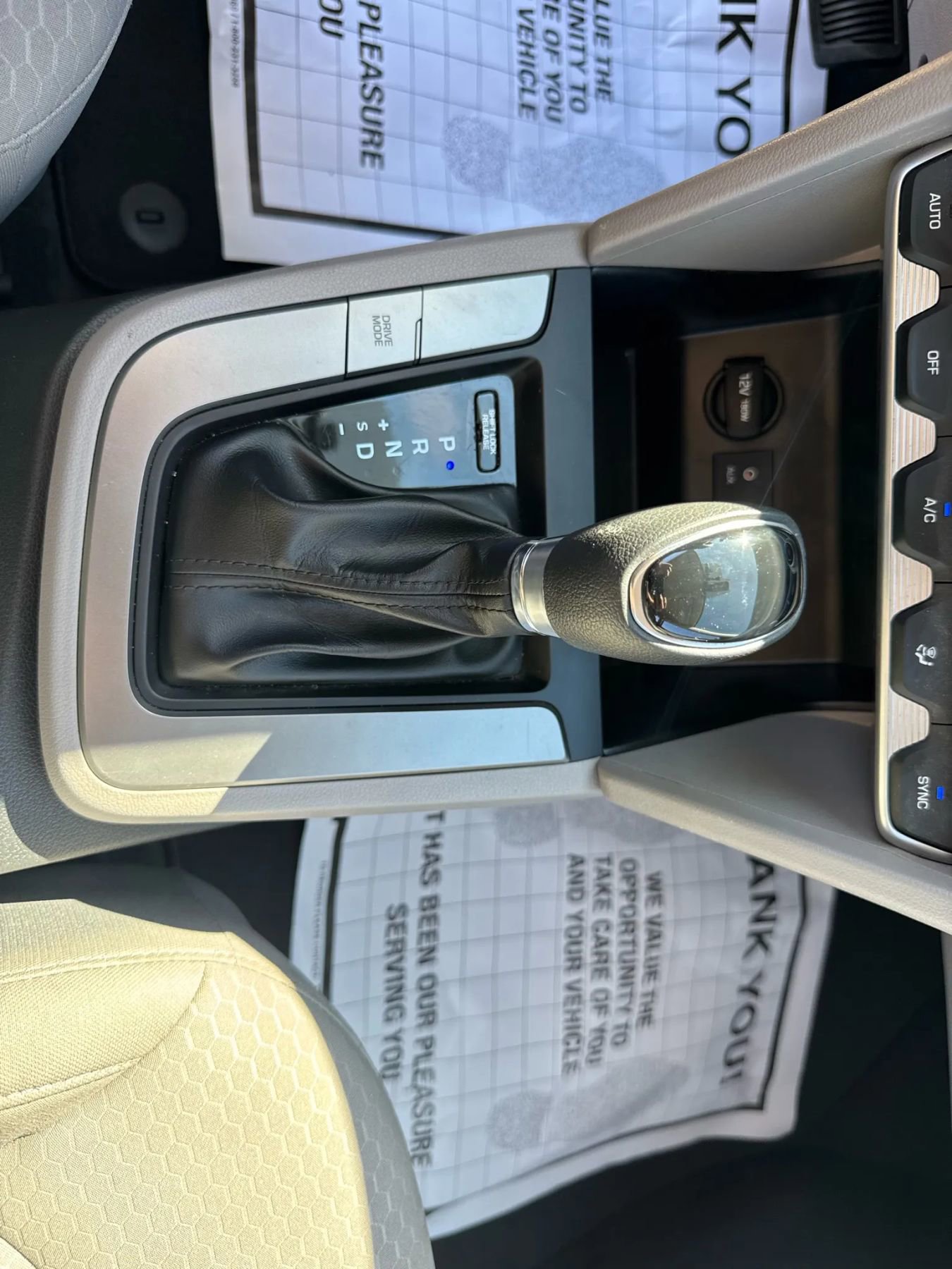 Used 2020 Hyundai Elantra SE image 43