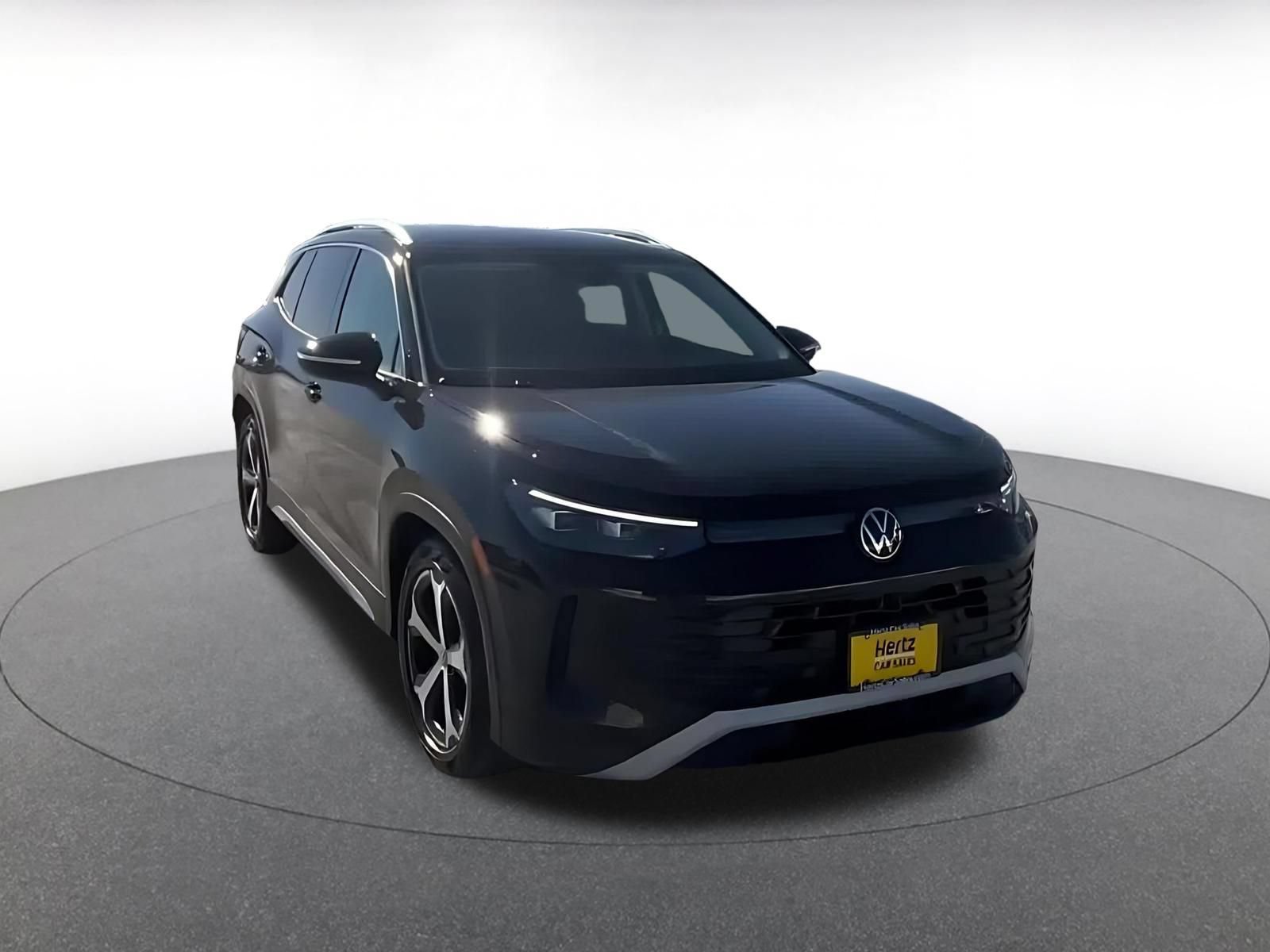 Used 2026 Volkswagen Tiguan SE FWD image 8
