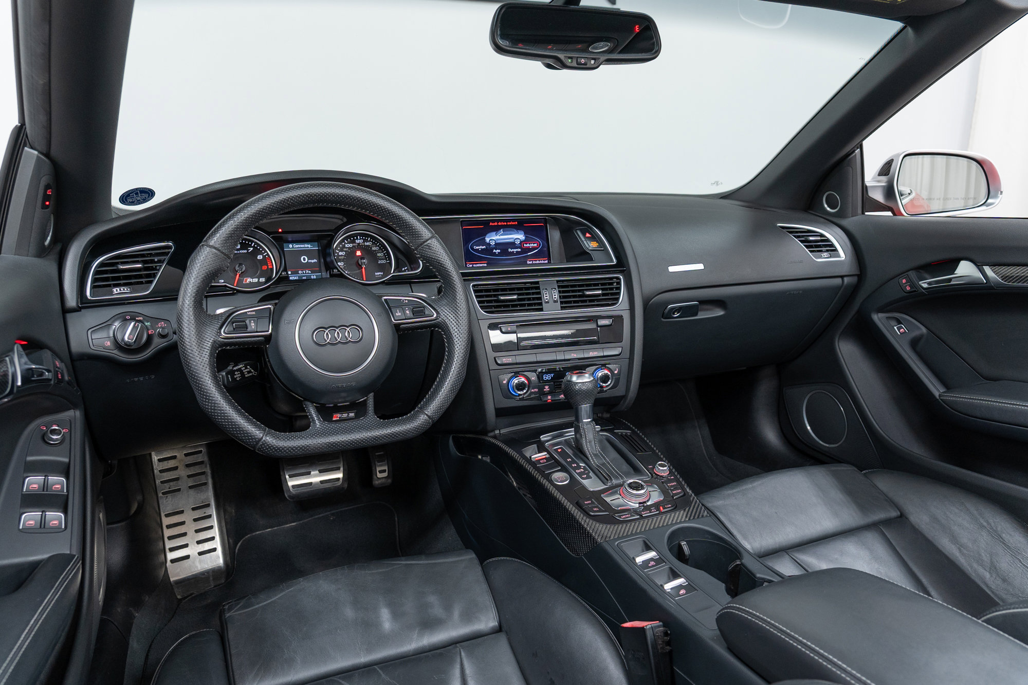 Used 2013 Audi RS 5 Cabriolet w/ Audi MMI Navigation Plus Pkg image 17