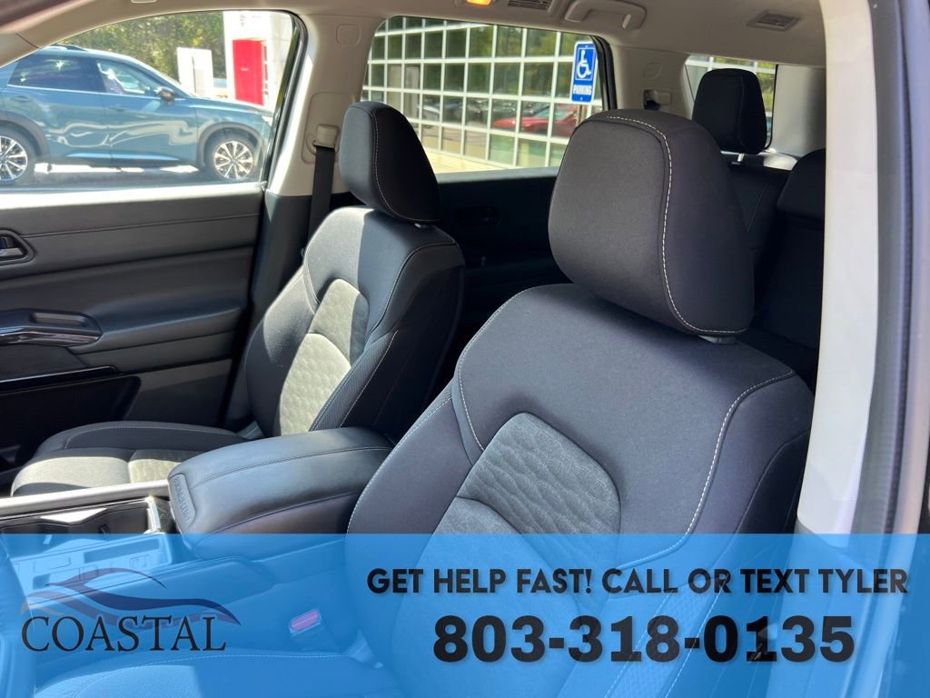 Certified 2024 Nissan Pathfinder SV FWD image 10