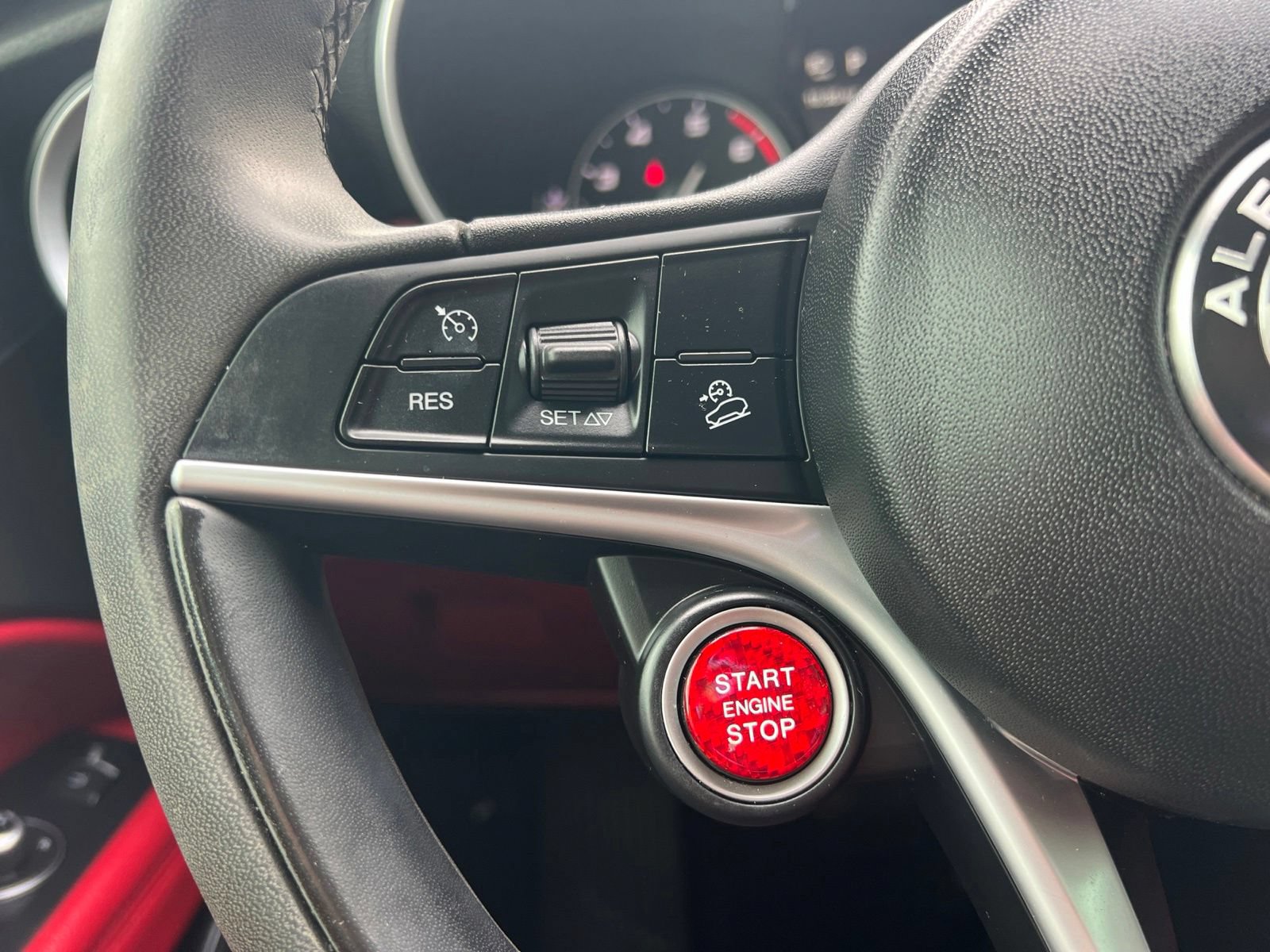 Used 2019 Alfa Romeo Stelvio w/ Nero Edizione RWD image 21