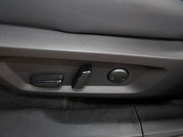 New 2025 Mitsubishi Outlander SE image 17