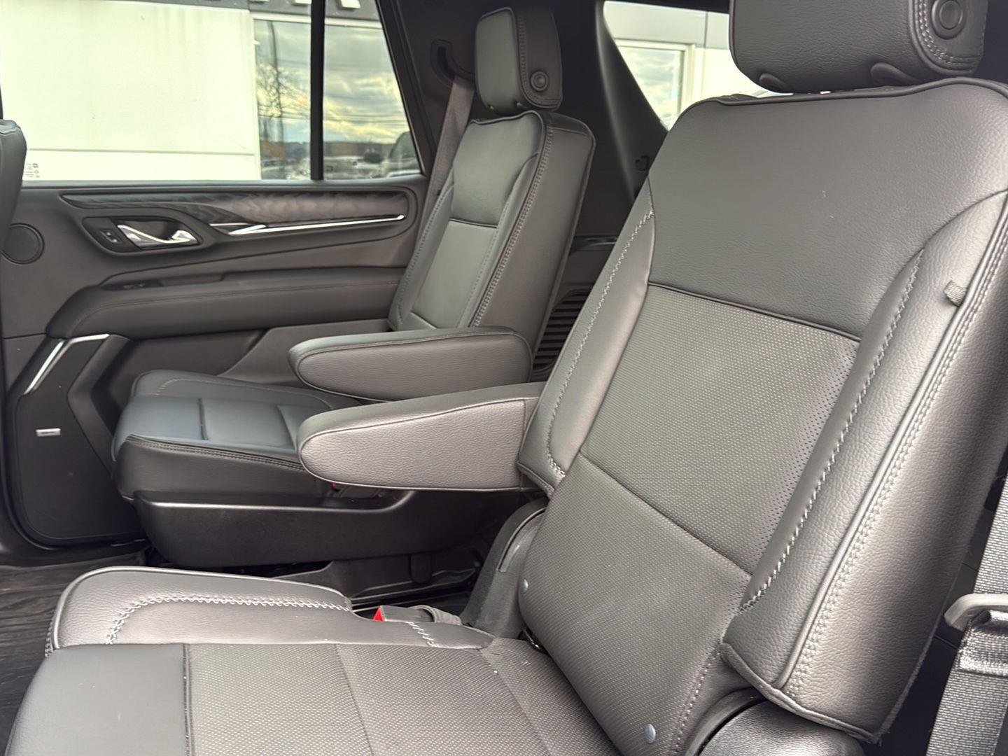 Used 2024 GMC Yukon Denali w/ LPO, Floor Liner Package image 13