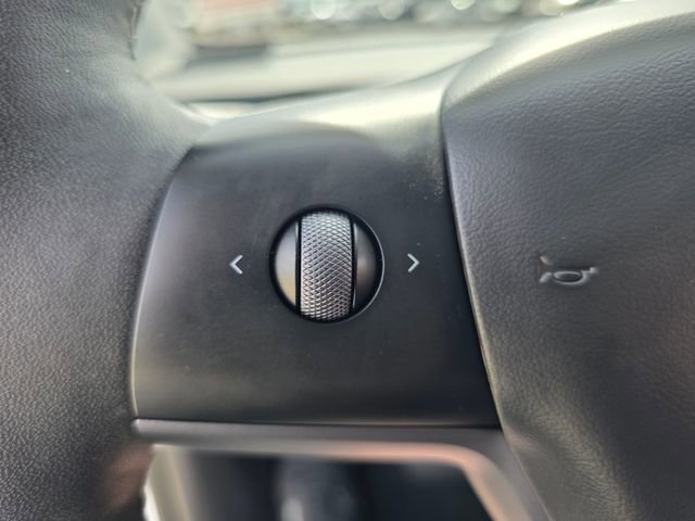 Used 2023 Tesla Model Y Long Range image 25