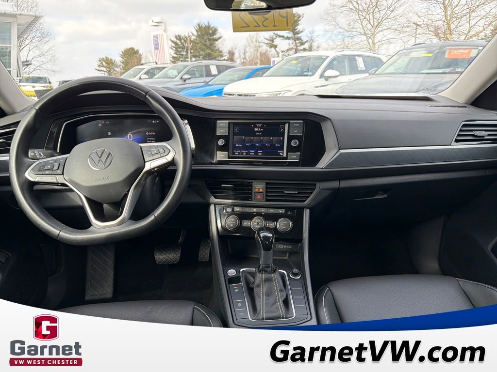 Certified 2024 Volkswagen Jetta SE image 13