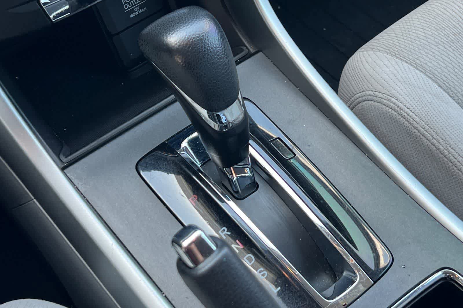 Used 2015 Honda Accord EX image 22