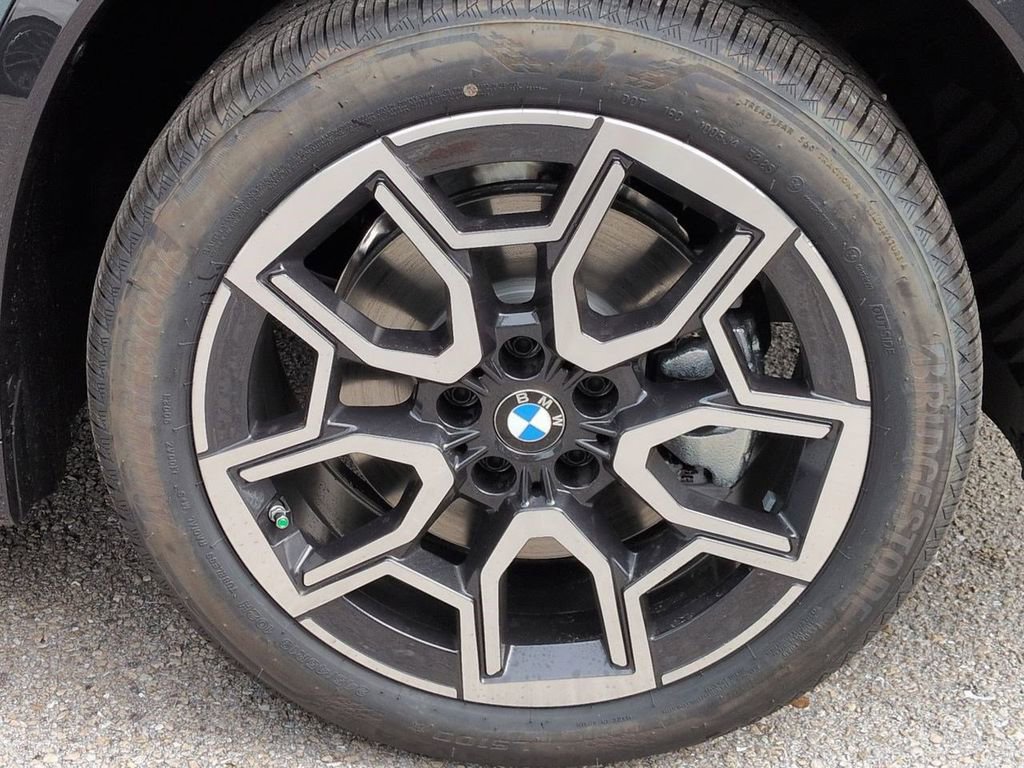 New 2026 BMW X1 xDrive28i w/ Convenience Package AWD/4WD image 11