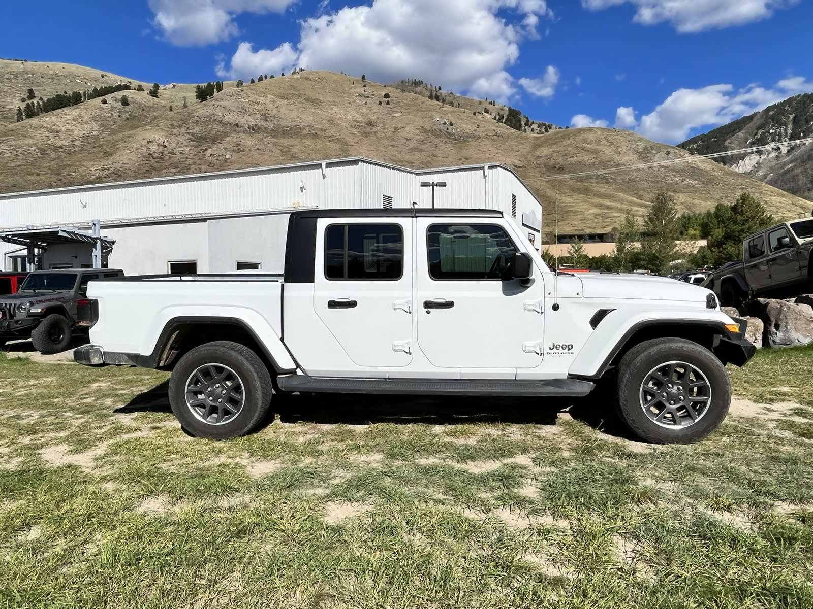 Used 2021 Jeep Gladiator Overland w/ Popular Equipment Package image 5
