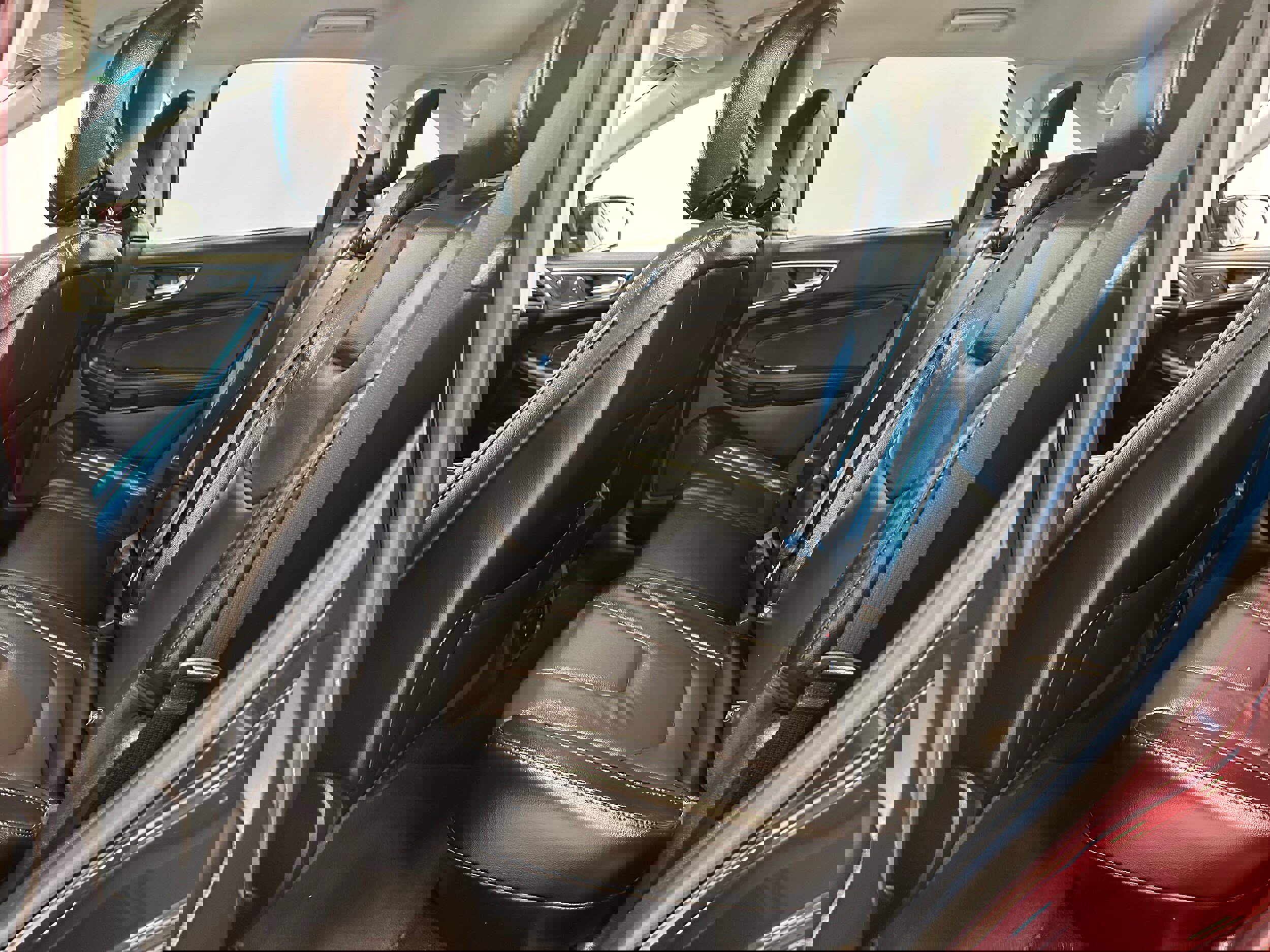 Used 2019 Ford Edge Titanium w/ Cold Weather Package image 13