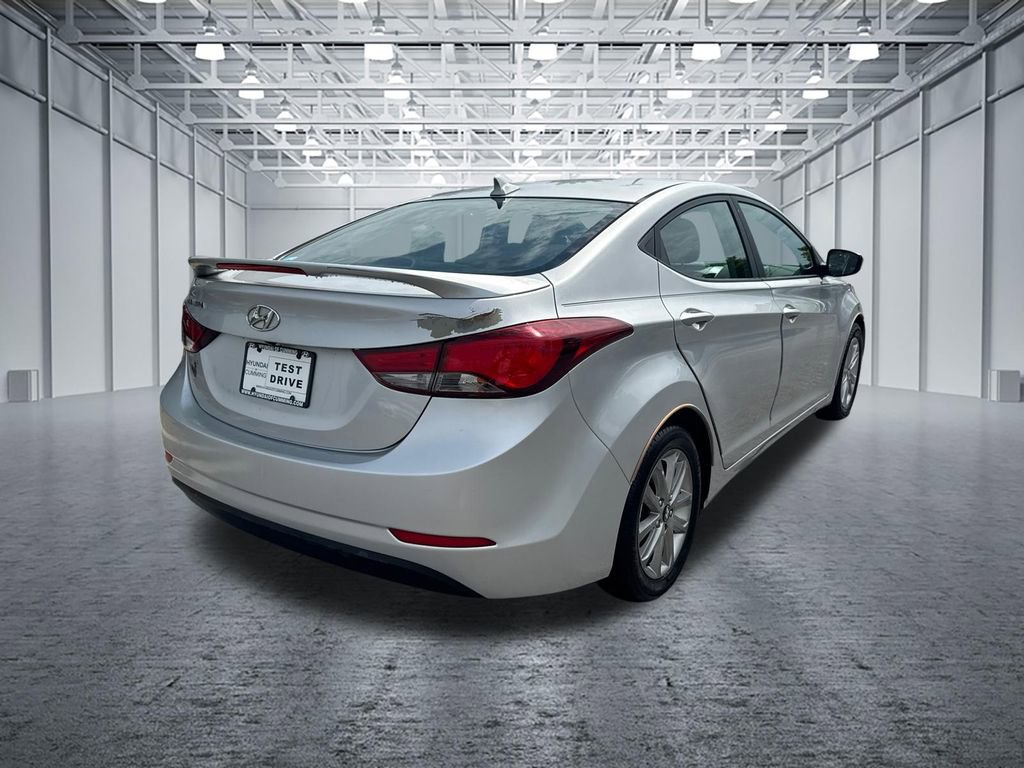 Used 2015 Hyundai Elantra SE w/ Option Group 02 FWD image 7