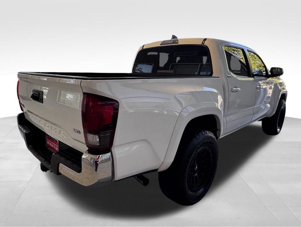 Used 2021 Toyota Tacoma SR5 AWD/4WD image 6