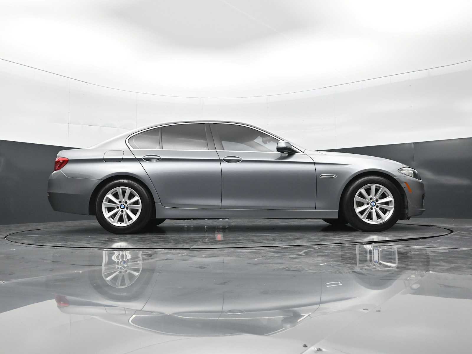 Used 2015 BMW 528i Sedan RWD image 28