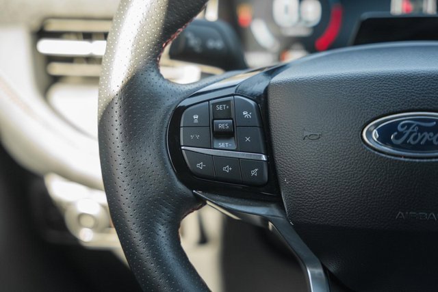 Used 2025 Ford Explorer ST-Line w/ ST-Line Street Pack image 32