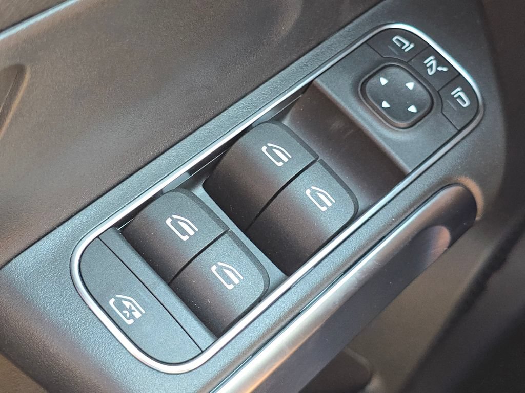 New 2026 Mercedes-Benz GLB 250 4MATIC image 27