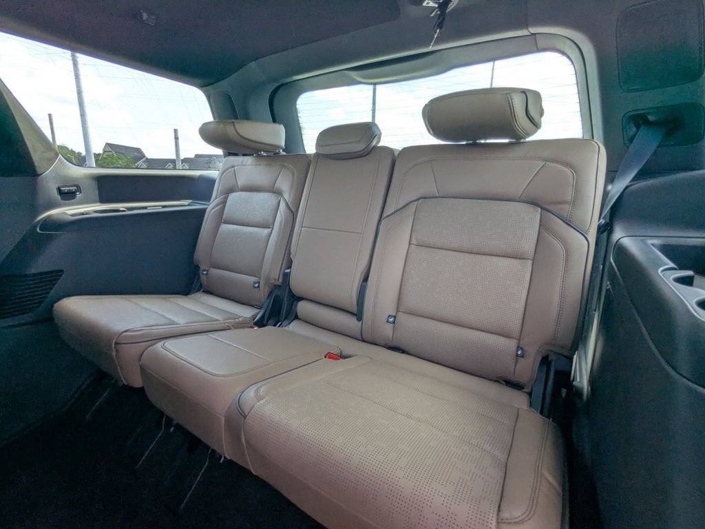 New 2026 Lincoln Navigator Black Label AWD/4WD image 17