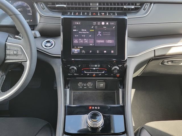 Used 2024 Jeep Grand Cherokee L Altitude image 23