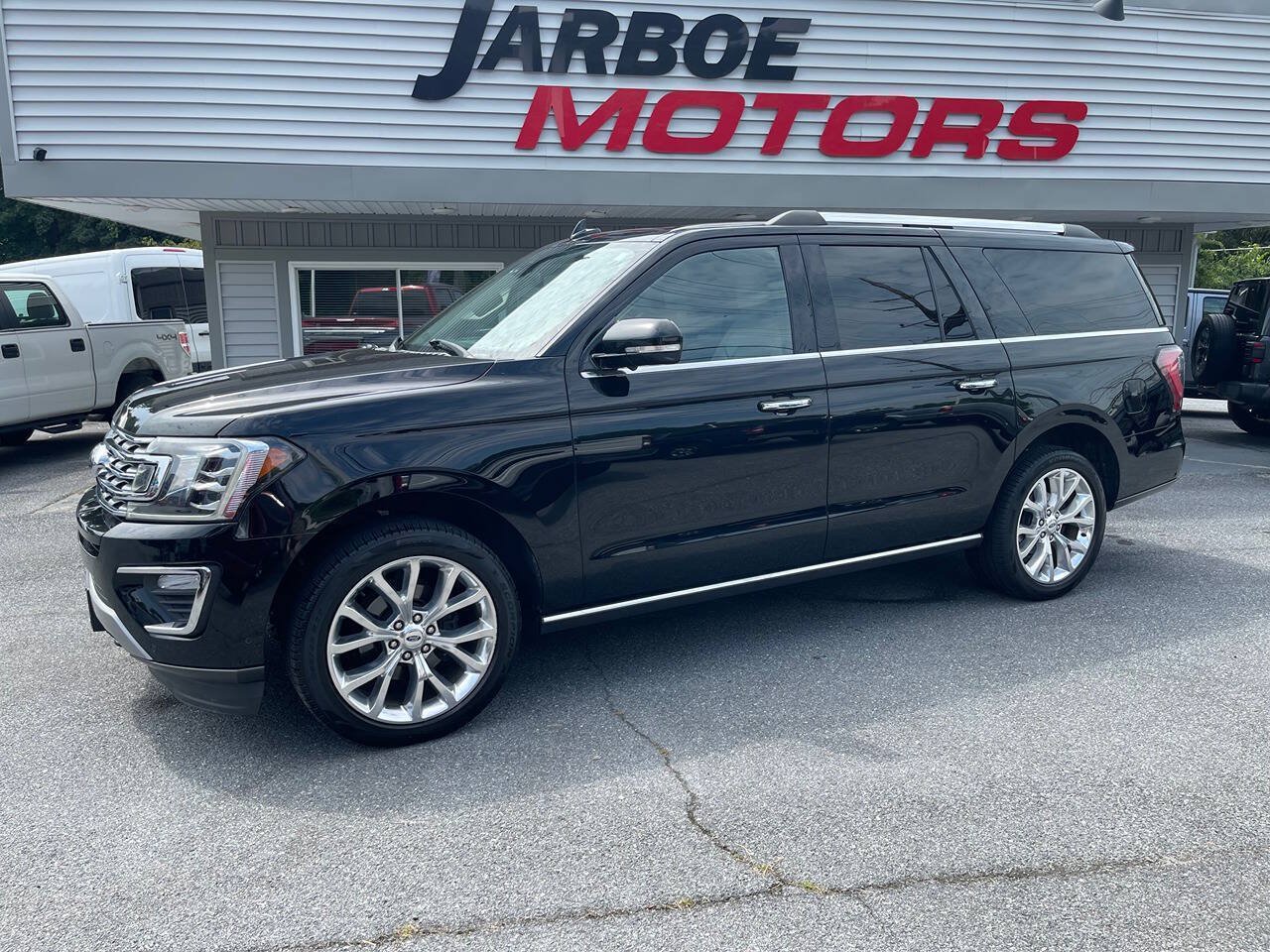 Used 2018 Ford Expedition Max Limited w/ Equipment Group 302A AWD/4WD image 4