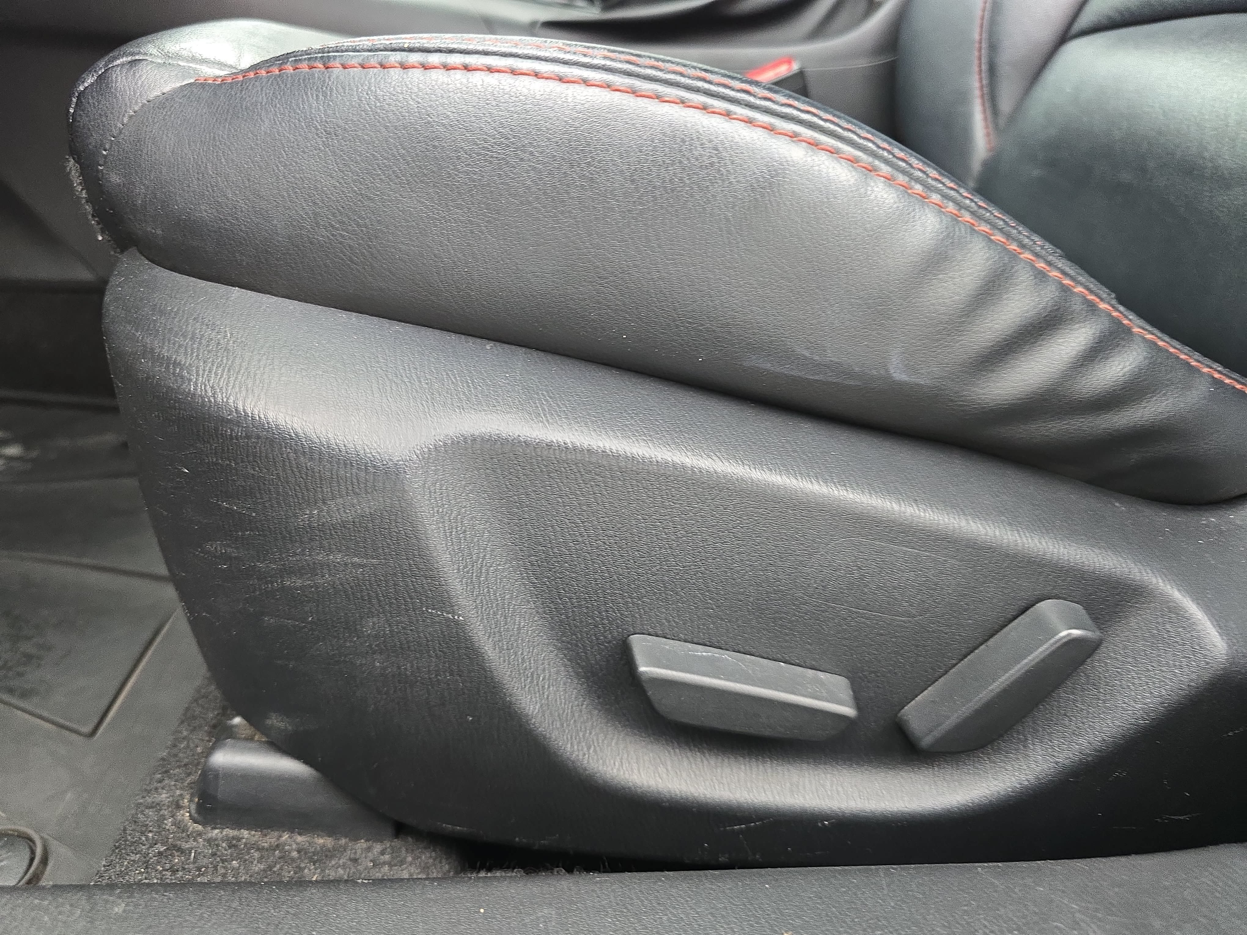 Used 2014 MAZDA MAZDA3 s Touring FWD image 30