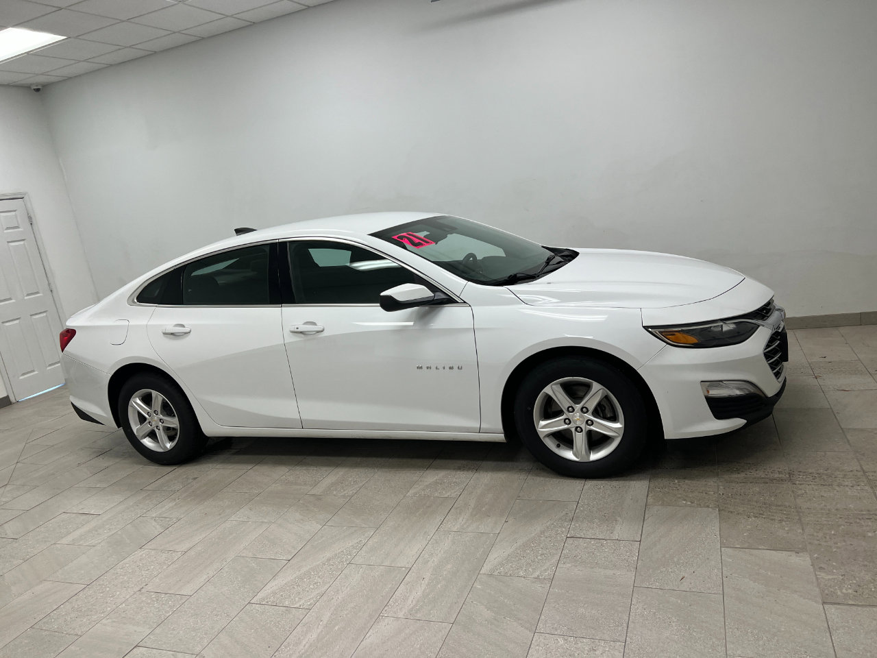 Used 2021 Chevrolet Malibu LS w/ Driver Confidence Package II image 9
