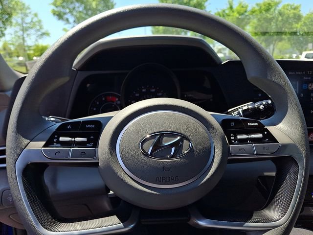 Used 2023 Hyundai Elantra SEL FWD image 18