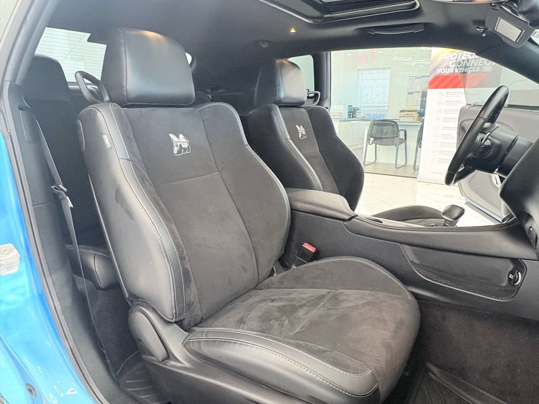 Used 2016 Dodge Challenger R/T Scat Pack w/ Leather Interior Group RWD image 22