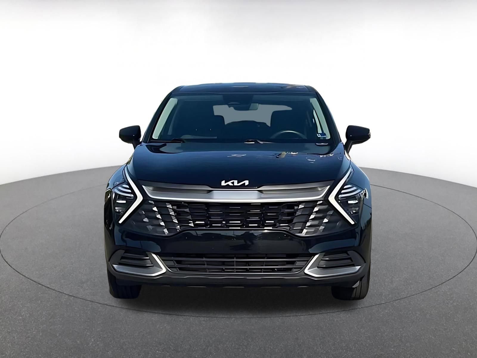 Used 2025 Kia Sportage LX FWD image 4