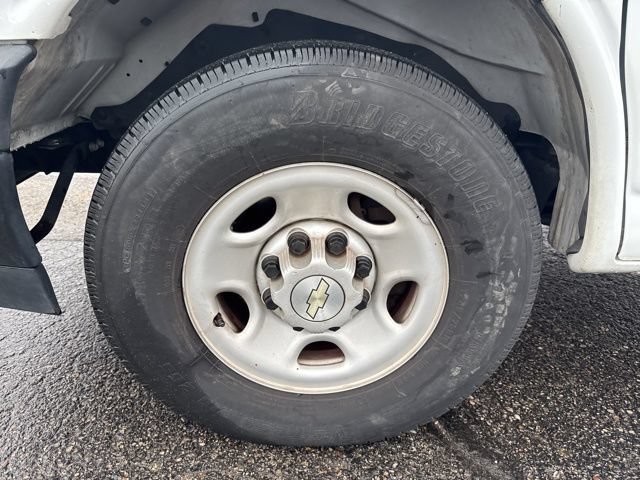 Used 2020 Chevrolet Express 2500 w/ Driver Convenience Package RWD image 11