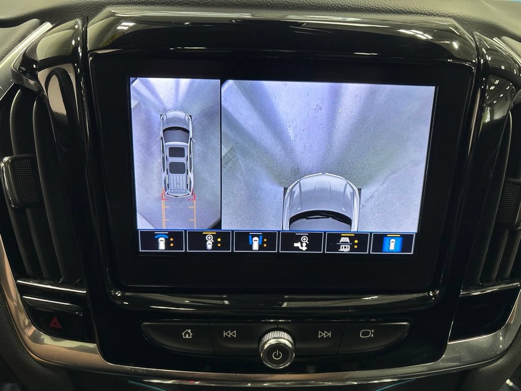Used 2023 Chevrolet Traverse LT w/ LT Premium Package AWD/4WD image 27