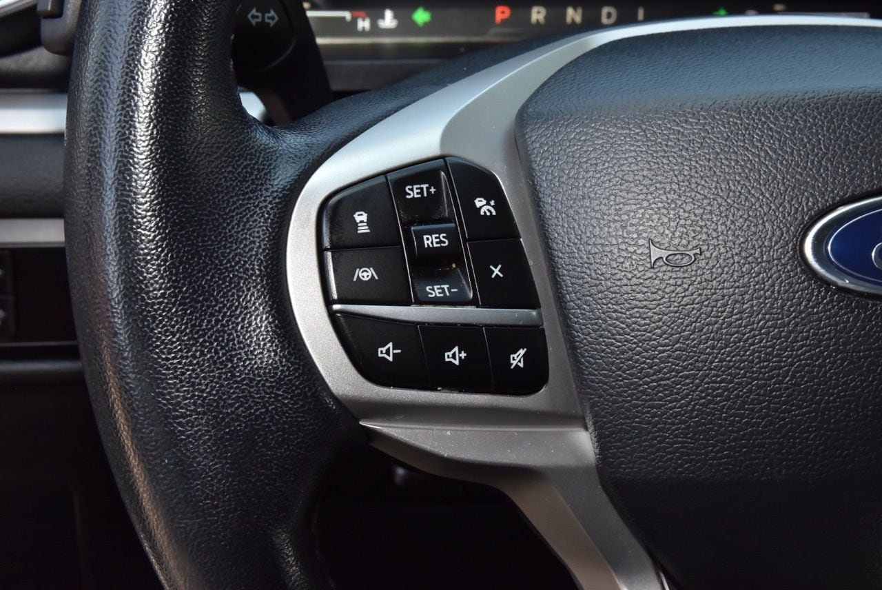 Used 2023 Ford Explorer XLT w/ Equipment Group 202A AWD/4WD image 24