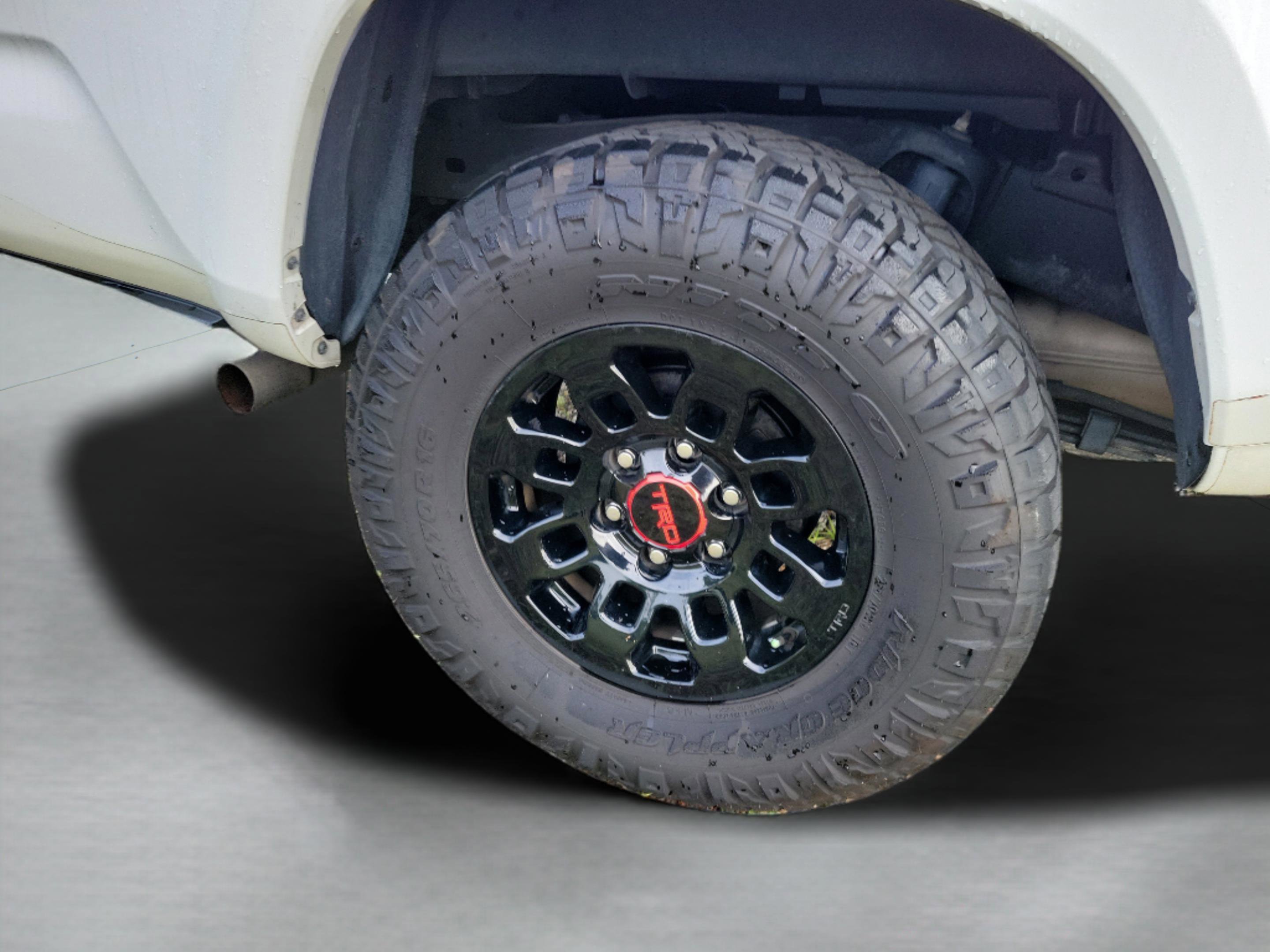Used 2021 Toyota Tacoma SR5 AWD/4WD image 19