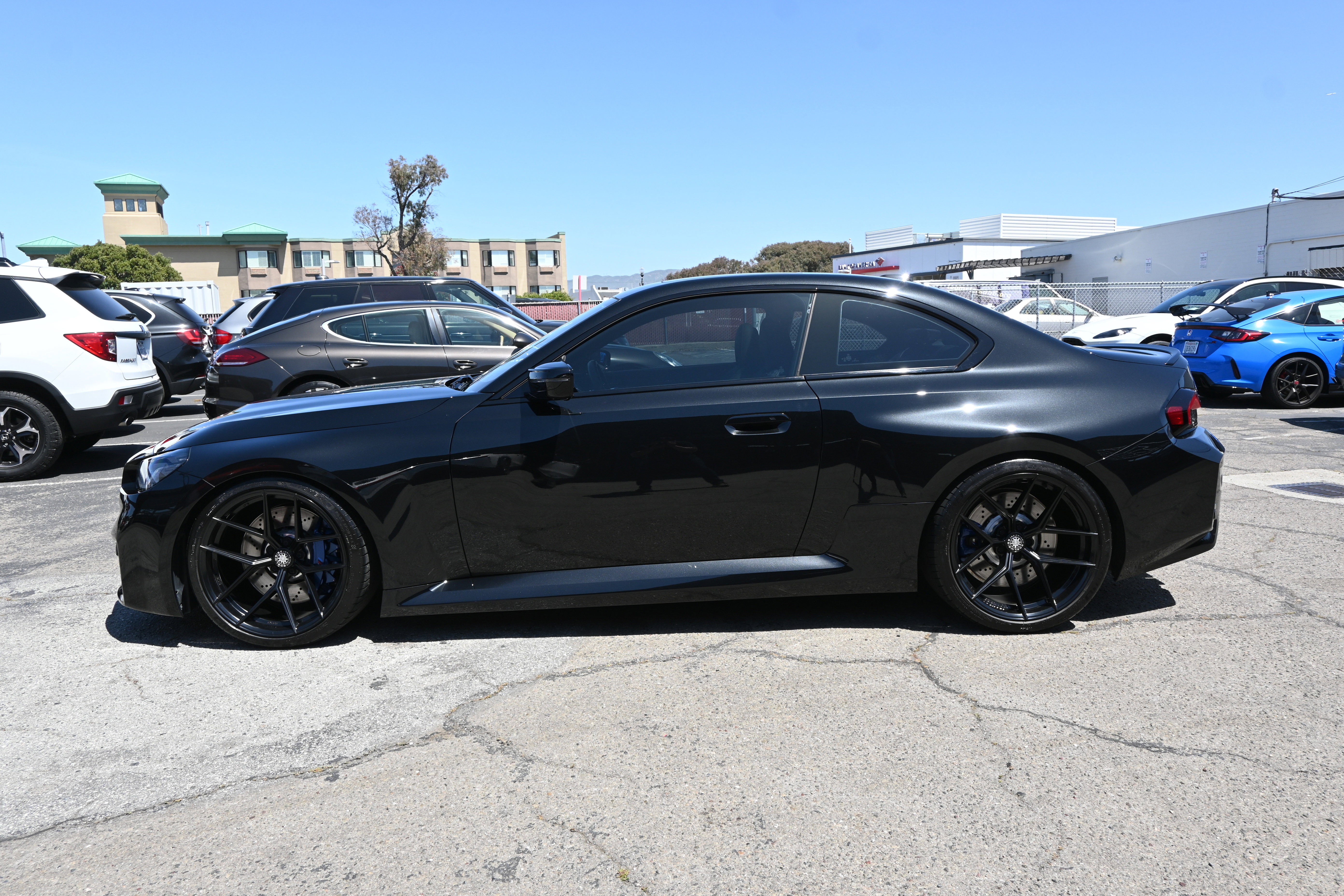 Used 2023 BMW M2 w/ Lighting Package RWD image 26