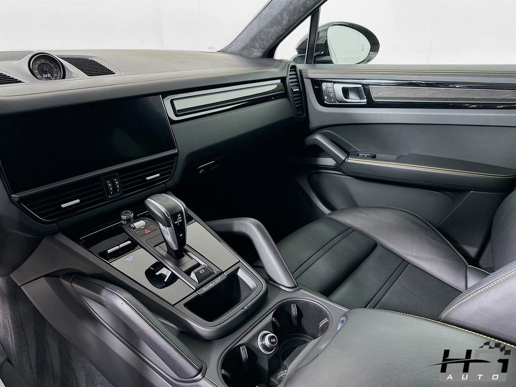 Used 2023 Porsche Cayenne Turbo GT image 17