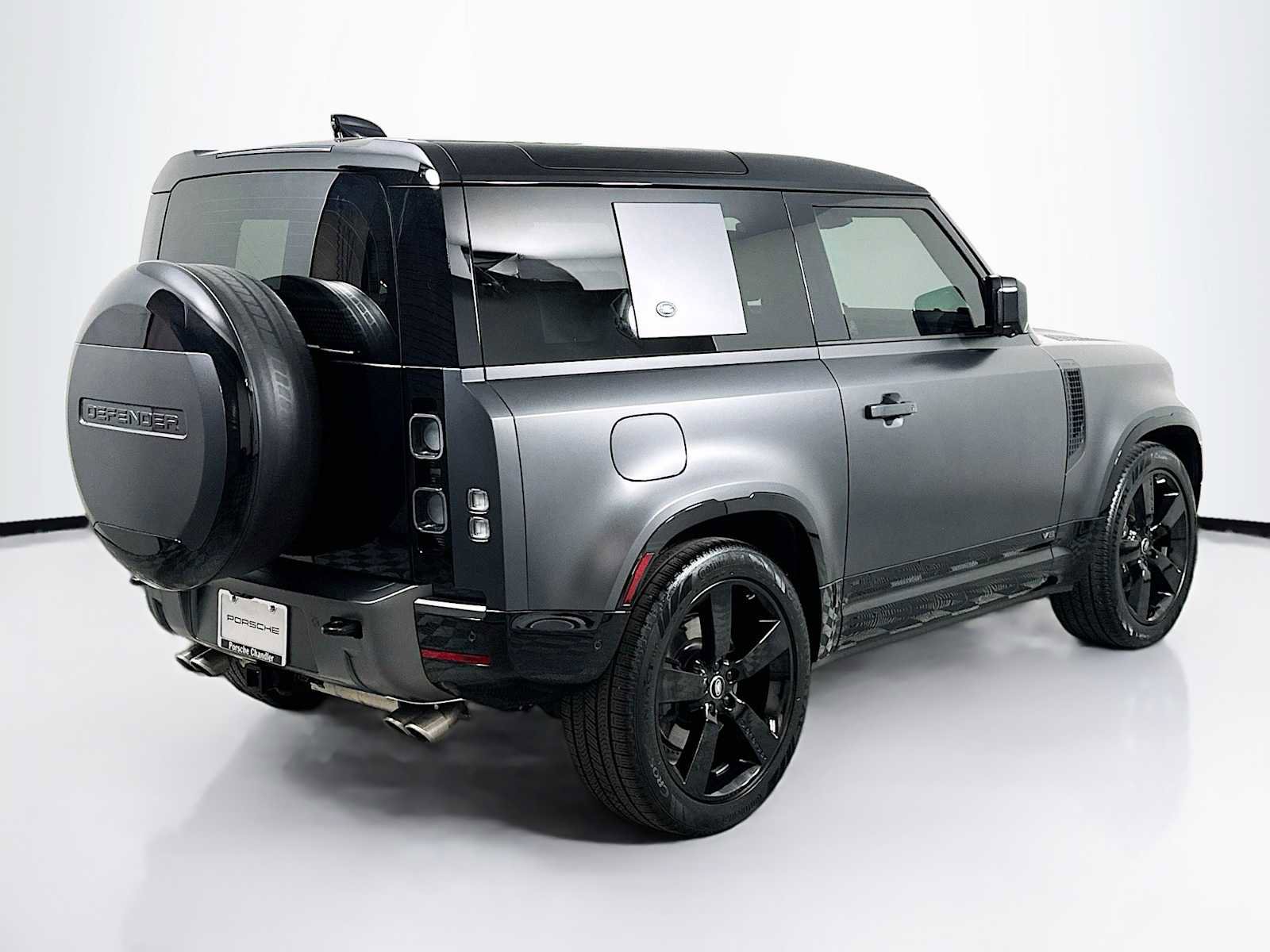 Used 2024 Land Rover Defender 90 Carpathian Edition image 9