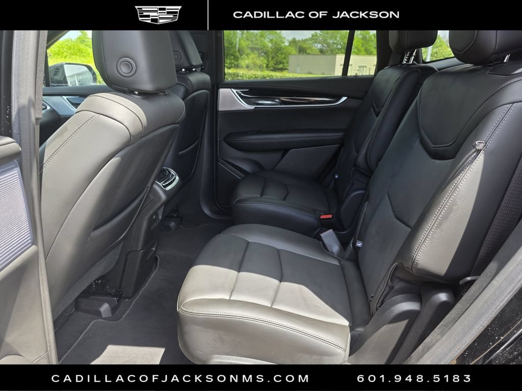 Certified 2024 Cadillac XT6 Premium Luxury w/ LPO, Floor Liner Package AWD/4WD image 25