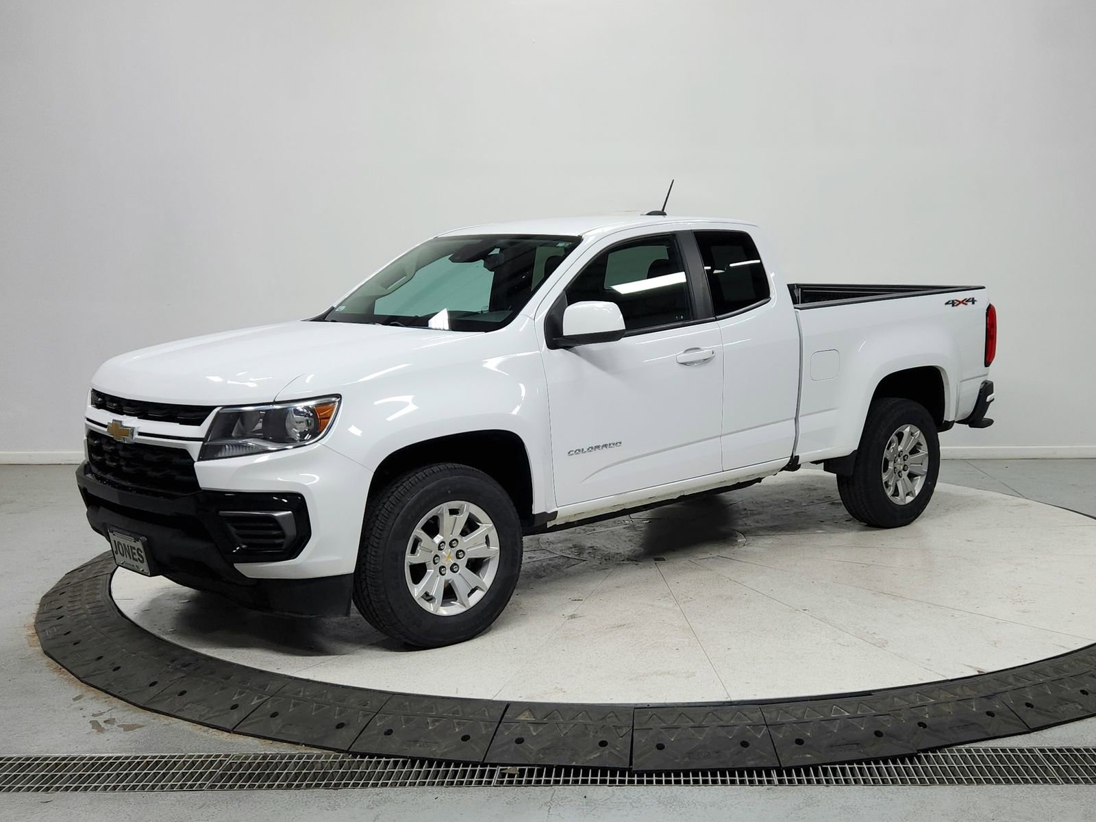 Used 2022 Chevrolet Colorado LT w/ Fleet Safety Package image 3