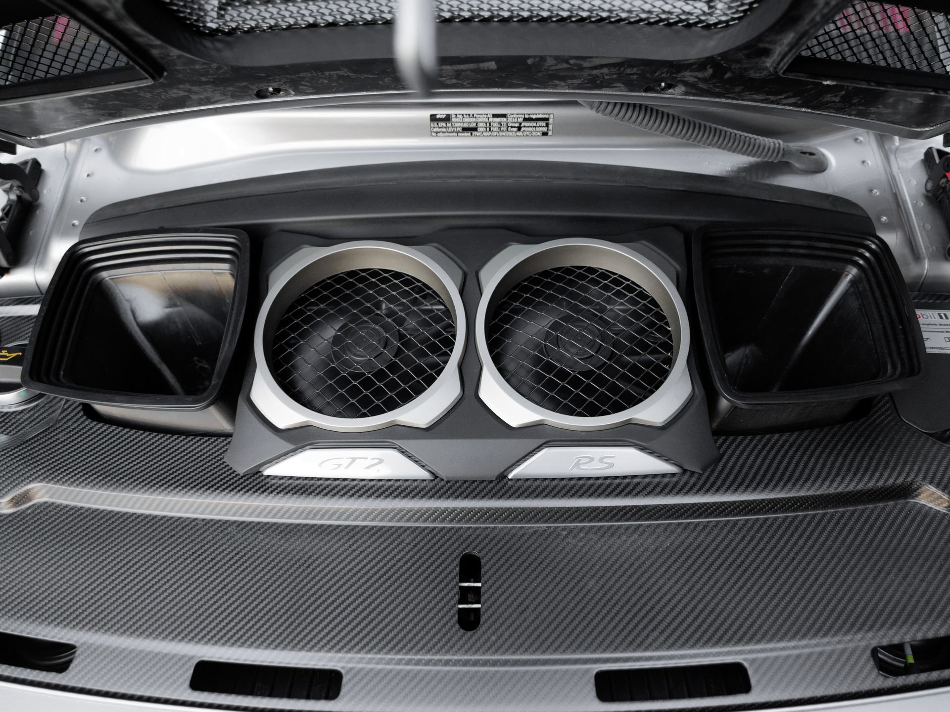 Certified 2018 Porsche 911 GT2 RS RWD image 34