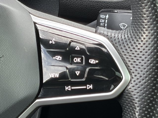 Used 2023 Volkswagen Tiguan SE R-Line FWD image 14