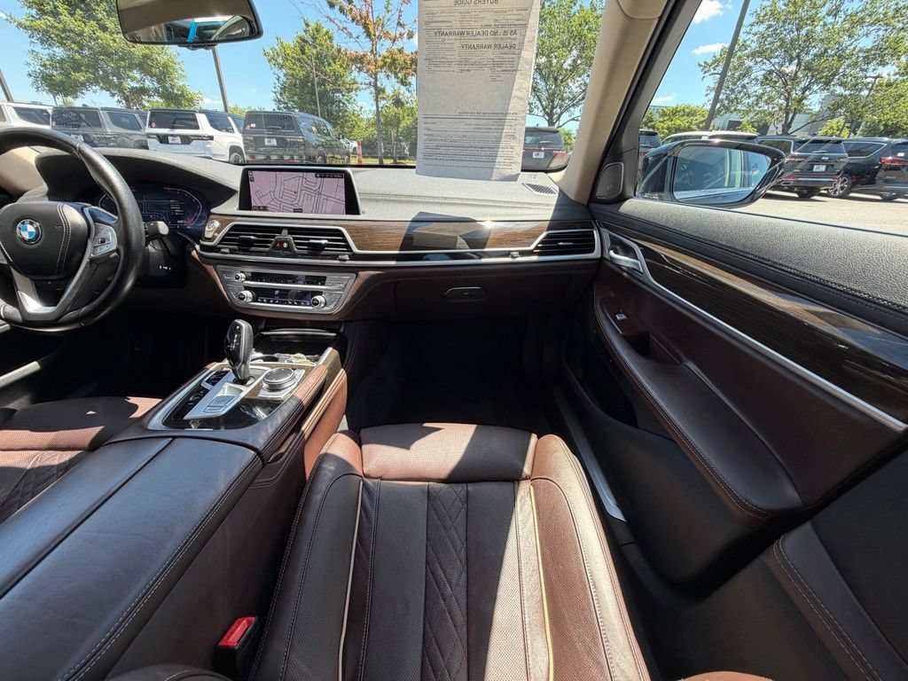 Used 2022 BMW 740i xDrive w/ Premium Package AWD/4WD image 20
