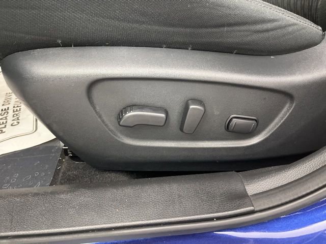 Used 2018 Nissan Rogue SV w/ Sun & Sound Touring Package image 32