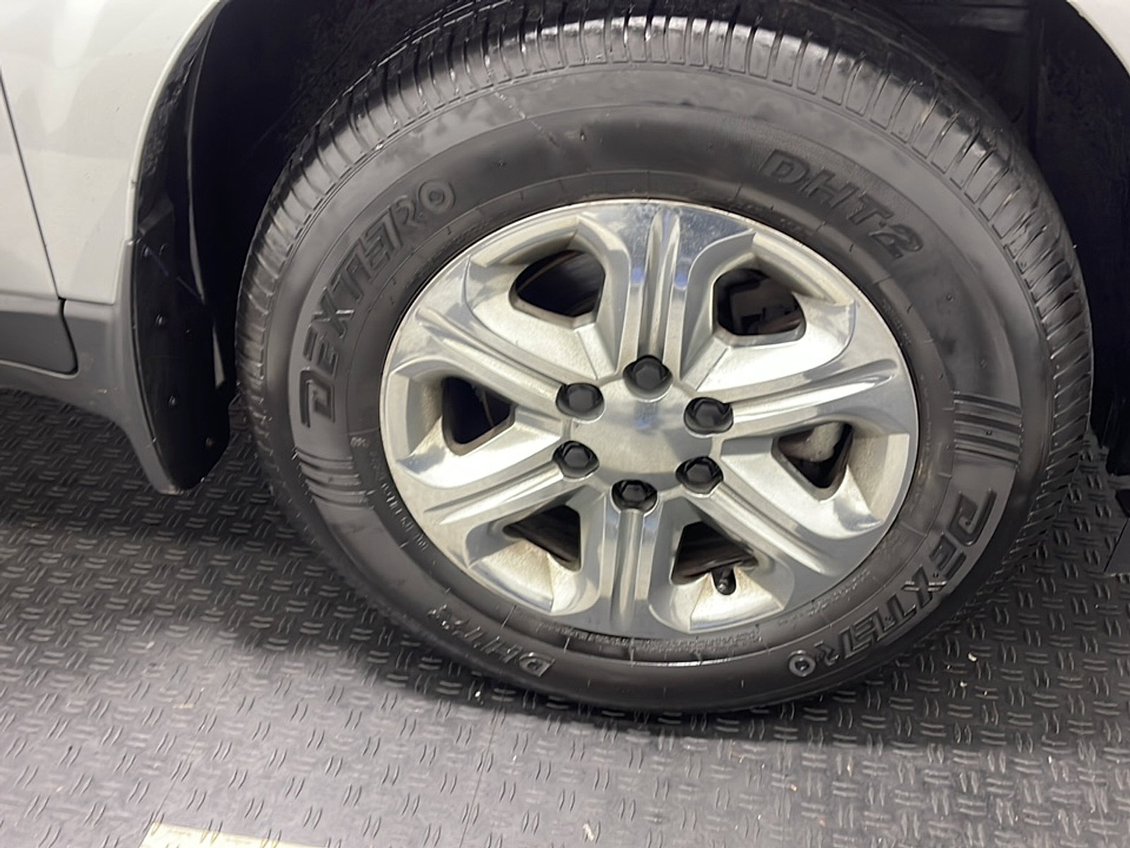 Used 2014 Chevrolet Traverse LS FWD image 21