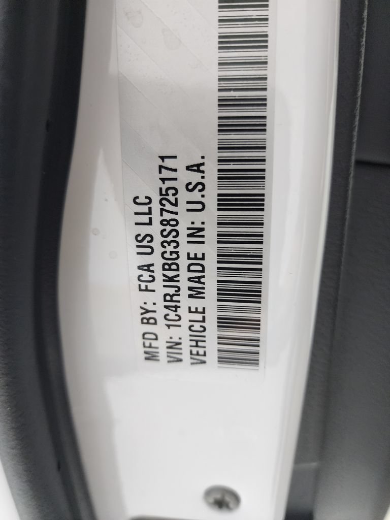Certified 2025 Jeep Grand Cherokee L Limited w/ Black Appearance Package AWD/4WD image 31