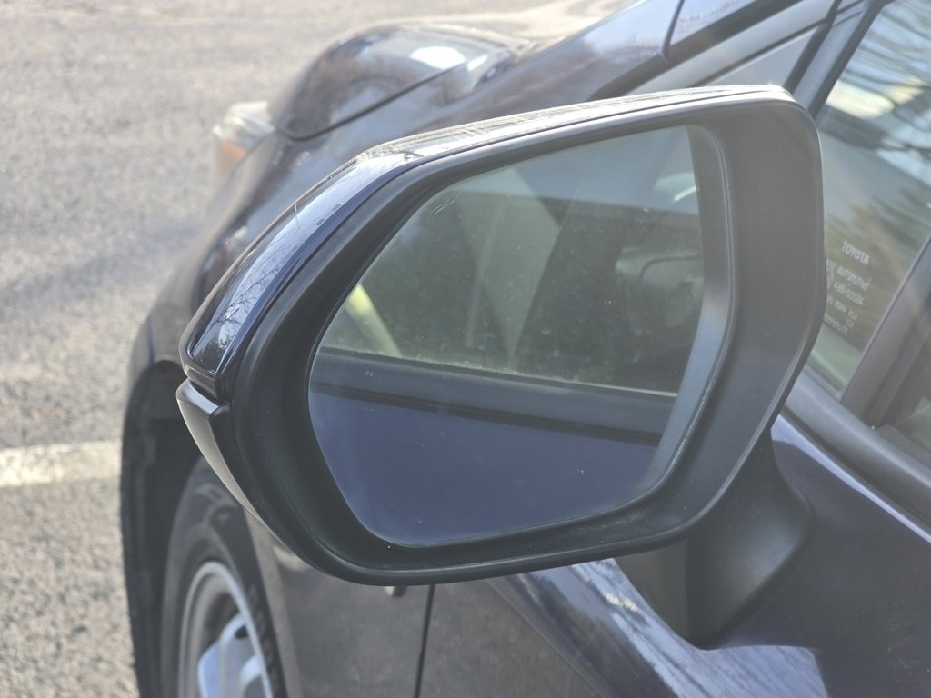 Used 2021 Toyota Corolla LE image 21