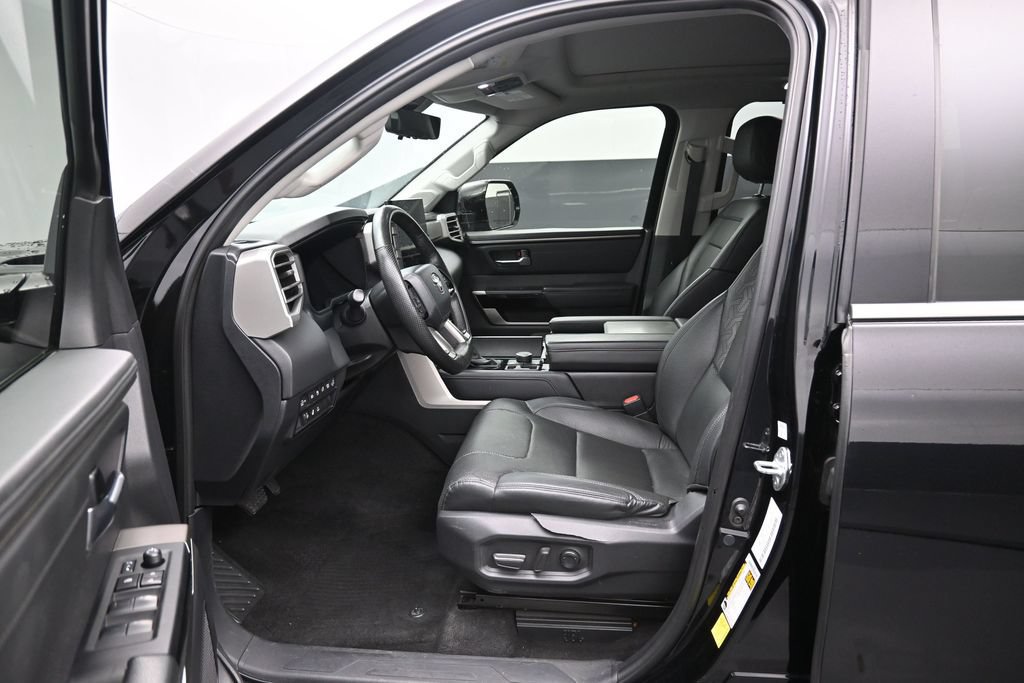 Certified 2024 Toyota Sequoia Limited w/ Tow Technology Package AWD/4WD image 9