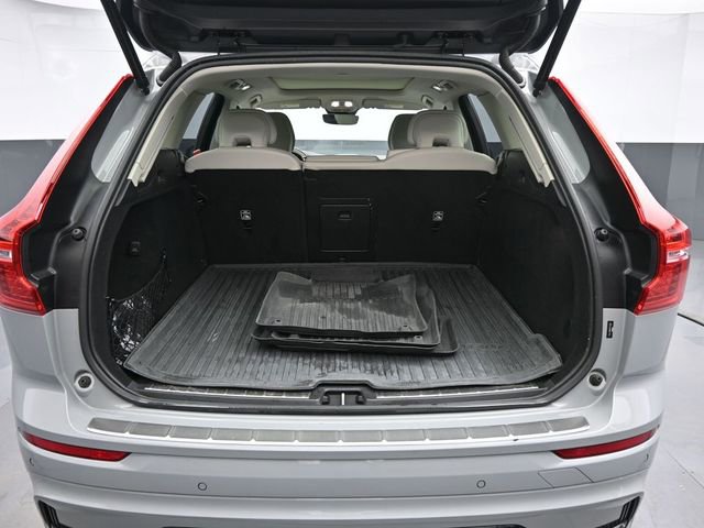 Used 2024 Volvo XC60 B5 Ultimate w/ Protection Package Premier image 27
