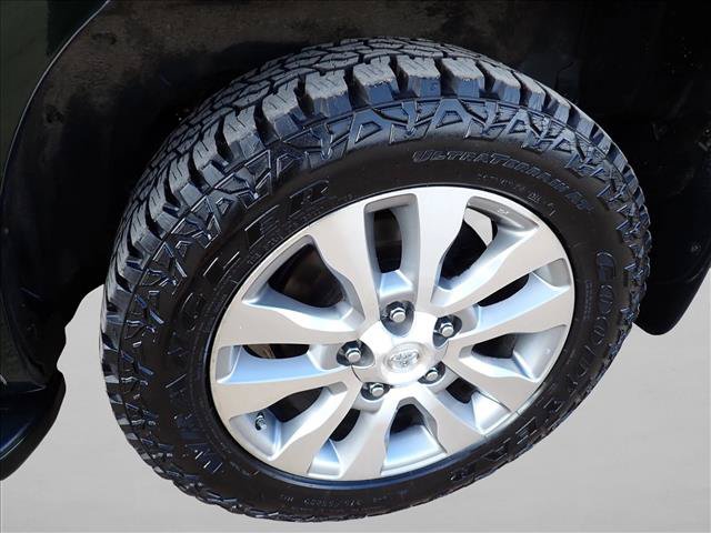 Used 2010 Toyota Sequoia Limited AWD/4WD image 7