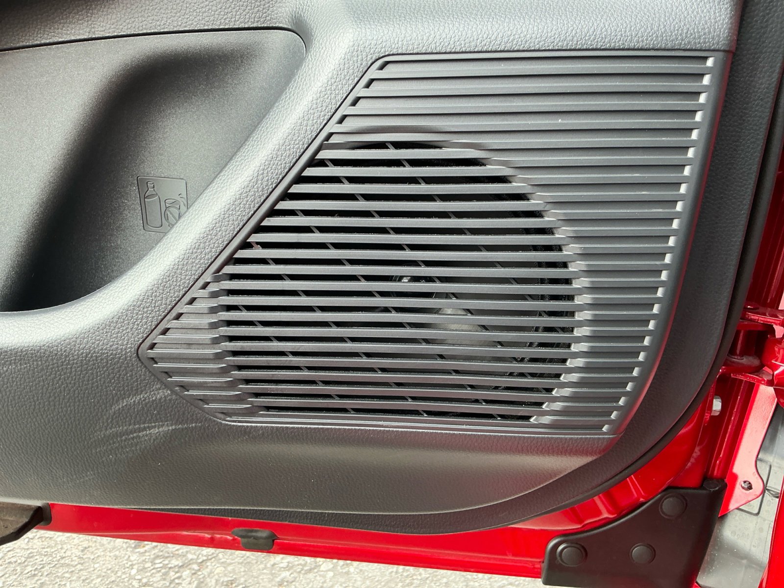 Used 2025 Toyota Prius XLE image 25