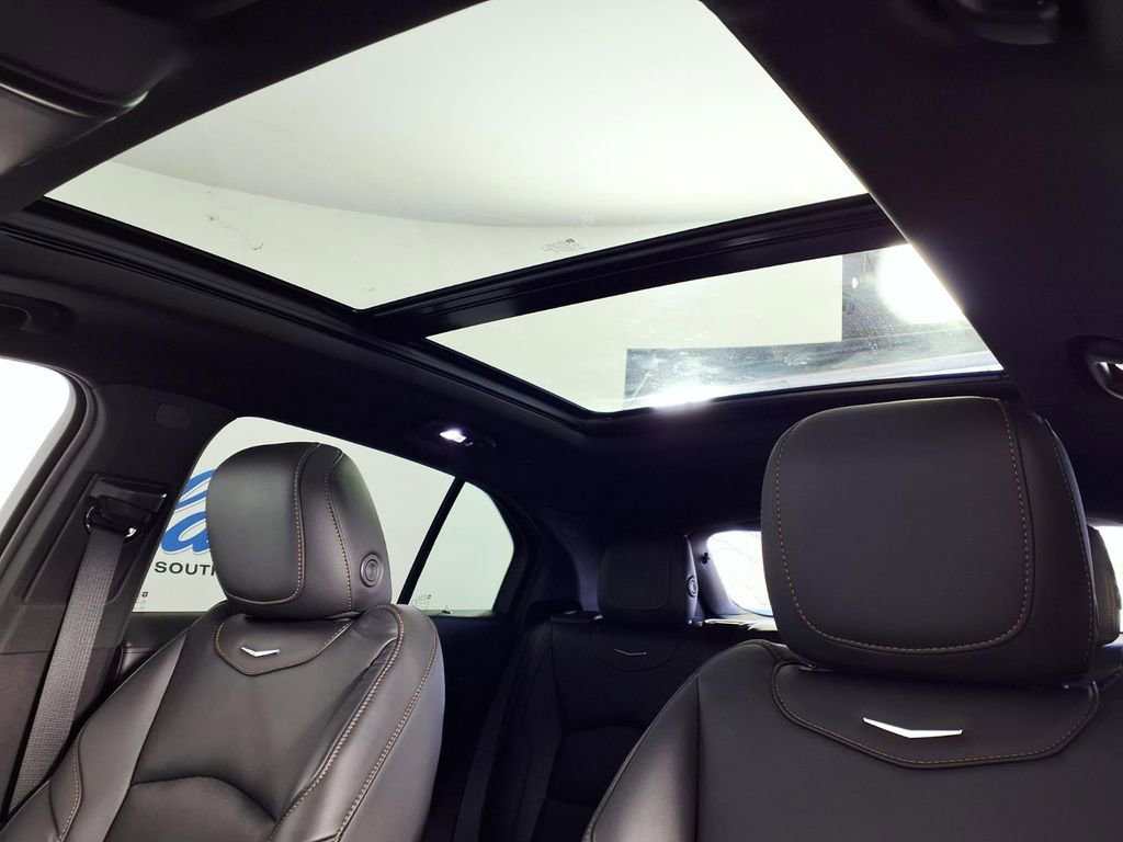 Used 2023 Cadillac XT4 Sport image 15